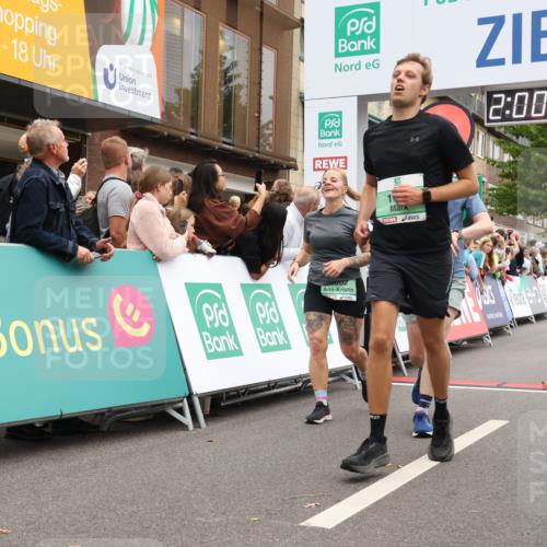 21.09.2025 - PSD Bank Halbmarathon Strokosch-Dieckow http://msf.ph/oto/8922087 21.09.2025 11:59:28 Ziel 1648, 2186, 2325, 2328, 2484, 2533, 2602, 2610, 2718, 2785, 3962 meine-sportfotos.de