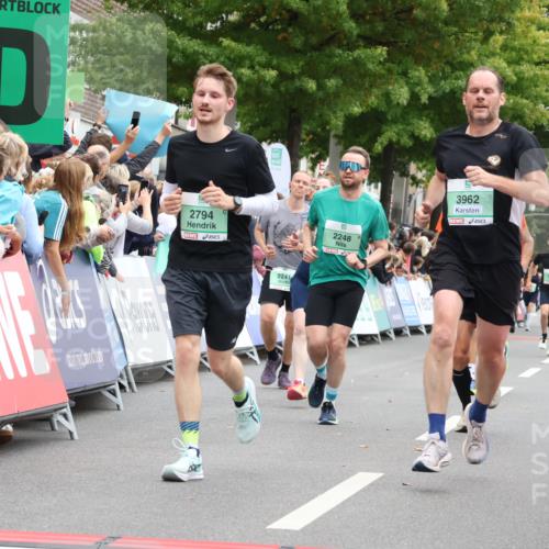 21.09.2025 - PSD Bank Halbmarathon Strokosch-Dieckow http://msf.ph/oto/8922112 21.09.2025 11:59:32 Ziel 1196, 1609, 1648, 2241, 2248, 2325, 2328, 2484, 2602, 2718, 2785, 2794, 2915, 3962 meine-sportfotos.de