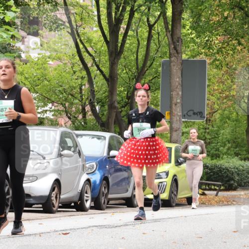 21.09.2025 - PSD Bank Halbmarathon Luisa Fischer http://msf.ph/oto/8922123 21.09.2025 12:07:55 Laufen 2887, 374, 3683, 2 meine-sportfotos.de