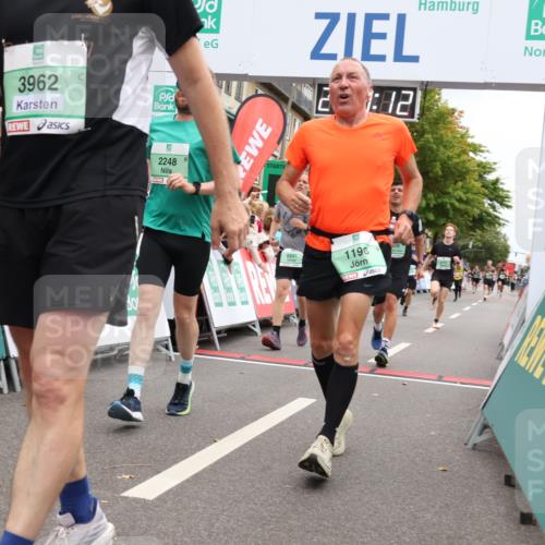 21.09.2025 - PSD Bank Halbmarathon Strokosch-Dieckow http://msf.ph/oto/8922144 21.09.2025 11:59:36 Ziel 1196, 1609, 2241, 2248, 2517, 2558, 2574, 2581, 2645, 2794, 2915, 3962 meine-sportfotos.de