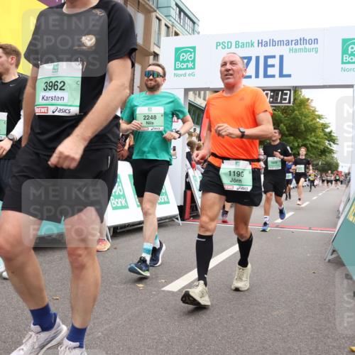 21.09.2025 - PSD Bank Halbmarathon Strokosch-Dieckow http://msf.ph/oto/8922149 21.09.2025 11:59:36 Ziel 1196, 1609, 2241, 2248, 2517, 2558, 2574, 2581, 2645, 2794, 2915, 3962 meine-sportfotos.de