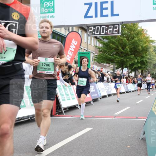 21.09.2025 - PSD Bank Halbmarathon Strokosch-Dieckow http://msf.ph/oto/8922231 21.09.2025 11:59:46 Ziel 1042, 1367, 1700, 2549, 2558, 2581, 2595, 2645, 3217, 3990 meine-sportfotos.de