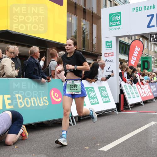21.09.2025 - PSD Bank Halbmarathon Strokosch-Dieckow http://msf.ph/oto/8922265 21.09.2025 11:59:49 Ziel 1042, 1367, 1700, 2549, 2595, 3152, 3217, 3990 meine-sportfotos.de