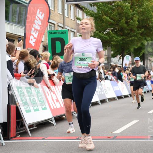 21.09.2025 - PSD Bank Halbmarathon Strokosch-Dieckow http://msf.ph/oto/8922277 21.09.2025 11:59:50 Ziel 1042, 1367, 1700, 2549, 2595, 3152, 3990, 4049 meine-sportfotos.de