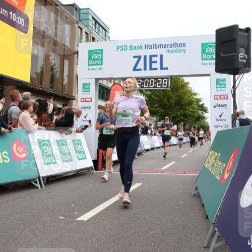 21.09.2025 - PSD Bank Halbmarathon Strokosch-Dieckow http://msf.ph/oto/8922289 21.09.2025 11:59:51 Ziel 1042, 1075, 1367, 1700, 2549, 2595, 3152, 3990, 4049 meine-sportfotos.de