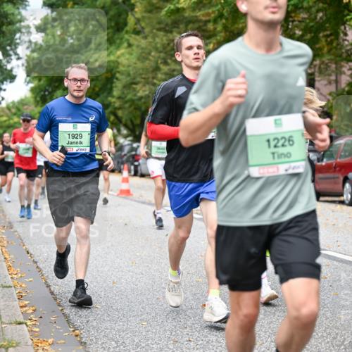 21.09.2025 - PSD Bank Halbmarathon Dr. Thomas Lammeyer http://msf.ph/oto/8922596 21.09.2025 10:42:03 Laufen 1929, 3649, 1226 meine-sportfotos.de