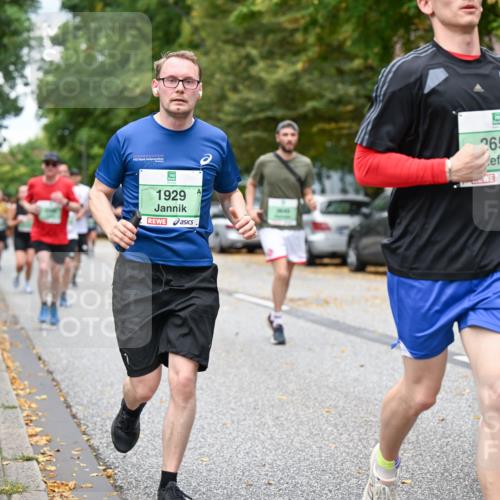 21.09.2025 - PSD Bank Halbmarathon Dr. Thomas Lammeyer http://msf.ph/oto/8922613 21.09.2025 10:42:04 Laufen 80, 2651, 1929, 4054, 659 meine-sportfotos.de