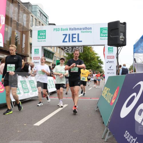 21.09.2025 - PSD Bank Halbmarathon Strokosch-Dieckow http://msf.ph/oto/8922633 21.09.2025 12:00:33 Ziel 1159, 2329, 2373, 2466, 2467, 2473, 2519, 2666, 2697, 2723, 2744, 3046, 3364, 3603, 3984 meine-sportfotos.de