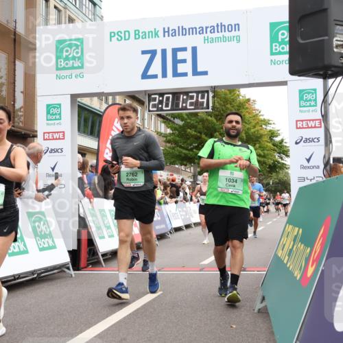 21.09.2025 - PSD Bank Halbmarathon Strokosch-Dieckow http://msf.ph/oto/8922775 21.09.2025 12:00:48 Ziel 1034, 2317, 2388, 2516, 2761, 2762, 3026, 3104, 3957, 3961 meine-sportfotos.de