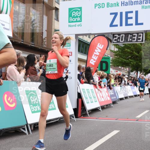 21.09.2025 - PSD Bank Halbmarathon Strokosch-Dieckow http://msf.ph/oto/8922834 21.09.2025 12:00:56 Ziel 1382, 2388, 2481, 2516, 2761, 2803, 3168, 3957 meine-sportfotos.de