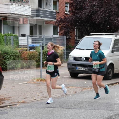 21.09.2025 - PSD Bank Halbmarathon Luisa Fischer http://msf.ph/oto/8922960 21.09.2025 12:14:38 Laufen 1766, 3910, 0179, 32, 82, 104 meine-sportfotos.de