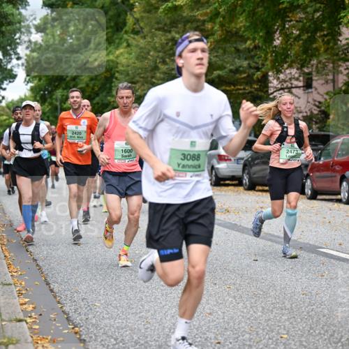 21.09.2025 - PSD Bank Halbmarathon Dr. Thomas Lammeyer http://msf.ph/oto/8923114 21.09.2025 10:42:31 Laufen 2420, 1600, 3088, 2473, 4915 meine-sportfotos.de