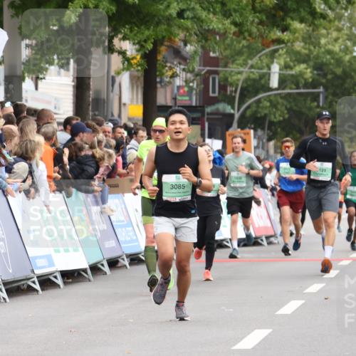 21.09.2025 - PSD Bank Halbmarathon Strokosch-Dieckow http://msf.ph/oto/8923317 21.09.2025 12:02:24 Ziel 2966, 3020, 3085 meine-sportfotos.de