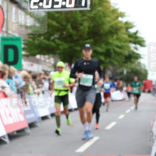 21.09.2025 - PSD Bank Halbmarathon Strokosch-Dieckow http://msf.ph/oto/8923368 21.09.2025 12:02:30 Ziel 1026, 1121, 1466, 3085, 3105 meine-sportfotos.de