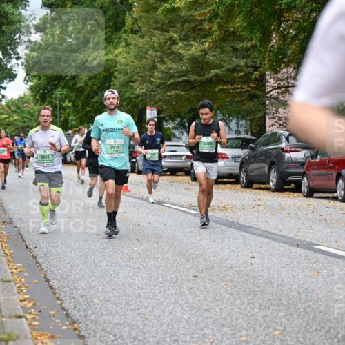 21.09.2025 - PSD Bank Halbmarathon Dr. Thomas Lammeyer http://msf.ph/oto/8923407 21.09.2025 10:42:49 Laufen 2301, 2934, 3896, 3085 meine-sportfotos.de