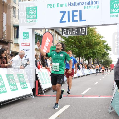 21.09.2025 - PSD Bank Halbmarathon Strokosch-Dieckow http://msf.ph/oto/8923411 21.09.2025 12:02:36 Ziel 1026, 1121, 1466, 1938, 3085, 3105, 3175 meine-sportfotos.de