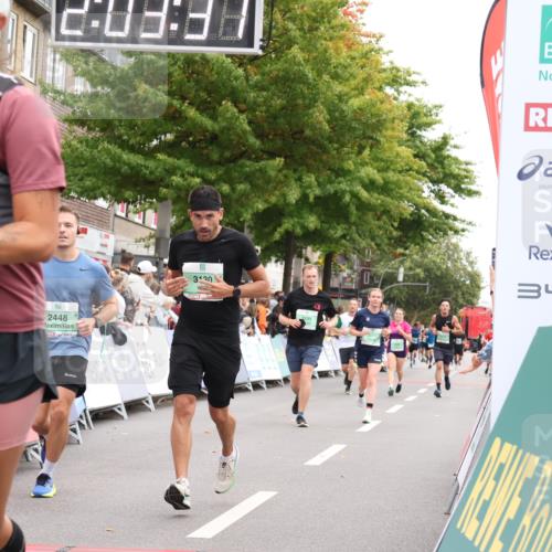 21.09.2025 - PSD Bank Halbmarathon Strokosch-Dieckow http://msf.ph/oto/8923557 21.09.2025 12:02:54 Ziel 2448, 3114, 3130 meine-sportfotos.de