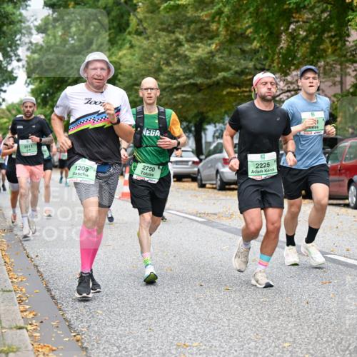21.09.2025 - PSD Bank Halbmarathon Dr. Thomas Lammeyer http://msf.ph/oto/8923685 21.09.2025 10:43:03 Laufen 3911, 1209, 2750, 2225, 7, 4915 meine-sportfotos.de
