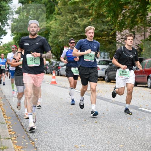 21.09.2025 - PSD Bank Halbmarathon Dr. Thomas Lammeyer http://msf.ph/oto/8923729 21.09.2025 10:43:05 Laufen 3911, 4062, 1724, 1133, 4915 meine-sportfotos.de
