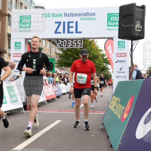 21.09.2025 - PSD Bank Halbmarathon Strokosch-Dieckow http://msf.ph/oto/8923819 21.09.2025 12:03:18 Ziel 1141, 1458, 1664, 2337, 2400, 2457, 2629, 2821, 3113, 3965, 3986 meine-sportfotos.de