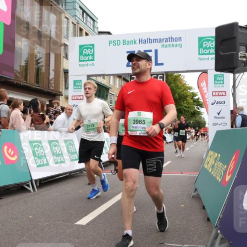 21.09.2025 - PSD Bank Halbmarathon Strokosch-Dieckow http://msf.ph/oto/8923830 21.09.2025 12:03:20 Ziel 1141, 1458, 1664, 2337, 2400, 2457, 2821, 3113, 3965, 3986 meine-sportfotos.de