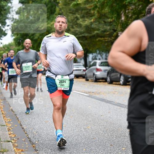 21.09.2025 - PSD Bank Halbmarathon Dr. Thomas Lammeyer http://msf.ph/oto/8924015 21.09.2025 10:43:21 Laufen 2306, 2534, 1853 meine-sportfotos.de