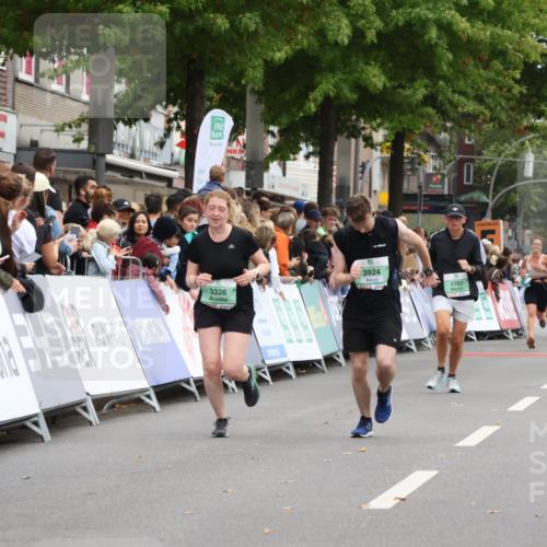 21.09.2025 - PSD Bank Halbmarathon Strokosch-Dieckow http://msf.ph/oto/8924095 21.09.2025 12:03:56 Ziel 1802, 2806, 3326, 3924 meine-sportfotos.de