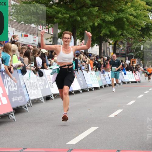 21.09.2025 - PSD Bank Halbmarathon Strokosch-Dieckow http://msf.ph/oto/8924184 21.09.2025 12:04:05 Ziel 1567, 1763, 3326, 3924 meine-sportfotos.de