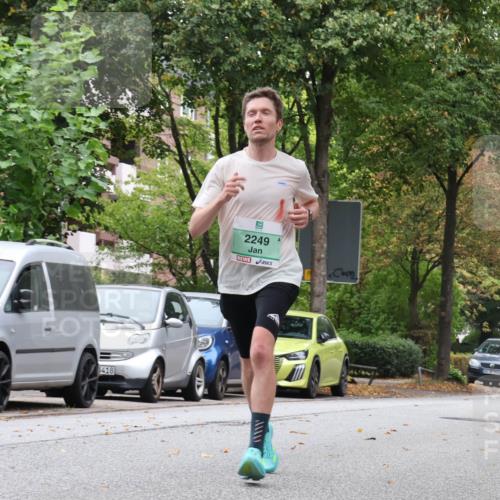 21.09.2025 - PSD Bank Halbmarathon Luisa Fischer http://msf.ph/oto/8924386 21.09.2025 11:17:33 Laufen 418, 2249 meine-sportfotos.de