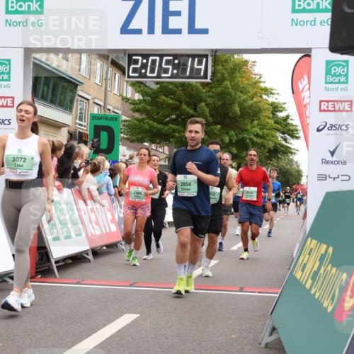 21.09.2025 - PSD Bank Halbmarathon Strokosch-Dieckow http://msf.ph/oto/8924451 21.09.2025 12:04:37 Ziel 1398, 1515, 1853, 2556, 2585, 2854, 3010, 3039, 3056, 3072, 3336, 3512, 3607 meine-sportfotos.de