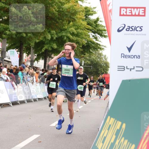 21.09.2025 - PSD Bank Halbmarathon Strokosch-Dieckow http://msf.ph/oto/8924491 21.09.2025 12:04:45 Ziel 1699, 1853, 2556, 2585, 2854, 2960, 3005, 3010, 3039, 3336, 3512, 3607 meine-sportfotos.de