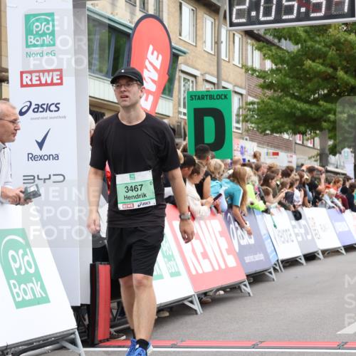 21.09.2025 - PSD Bank Halbmarathon Strokosch-Dieckow http://msf.ph/oto/8924646 21.09.2025 12:05:18 Ziel 2166, 3267, 3467 meine-sportfotos.de