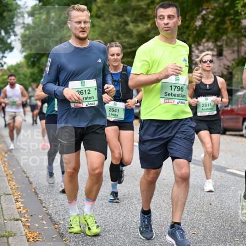 21.09.2025 - PSD Bank Halbmarathon Dr. Thomas Lammeyer http://msf.ph/oto/8924698 21.09.2025 10:43:58 Laufen 2612, 2641, 1796, 2811 meine-sportfotos.de