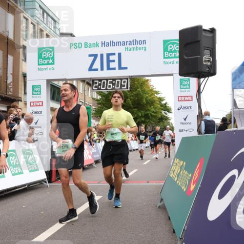 21.09.2025 - PSD Bank Halbmarathon Strokosch-Dieckow http://msf.ph/oto/8924794 21.09.2025 12:05:32 Ziel 1043, 1218, 1219, 1253, 1255, 1387, 2097, 2618, 2890, 3262, 3970, 4021, 4045 meine-sportfotos.de