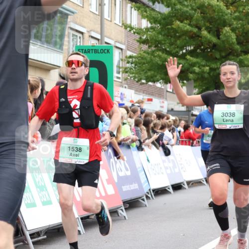 21.09.2025 - PSD Bank Halbmarathon Strokosch-Dieckow http://msf.ph/oto/8924894 21.09.2025 12:05:44 Ziel 1299, 1485, 1538, 2097, 2440, 2670, 3038, 3074, 3251, 3970, 4020, 4022 meine-sportfotos.de