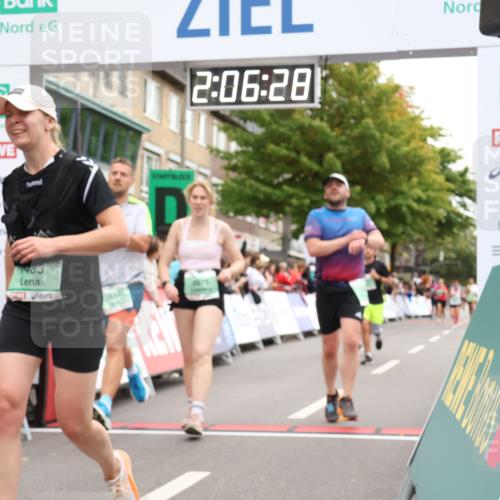 21.09.2025 - PSD Bank Halbmarathon Strokosch-Dieckow http://msf.ph/oto/8924961 21.09.2025 12:05:51 Ziel 1485, 1538, 2075, 2262, 2475, 2534, 2963, 3038, 3251, 4020, 4022 meine-sportfotos.de