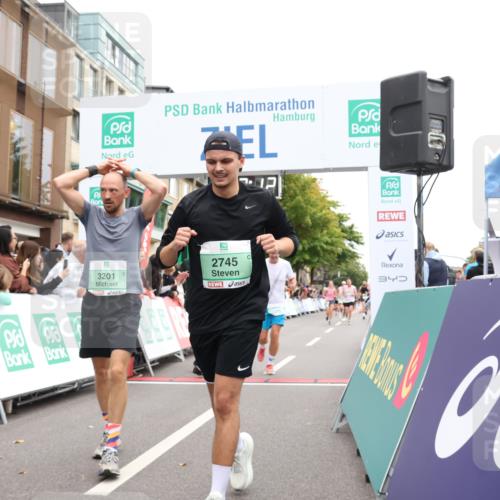 21.09.2025 - PSD Bank Halbmarathon Strokosch-Dieckow http://msf.ph/oto/8925315 21.09.2025 12:06:36 Ziel 1021, 1334, 2395, 2689, 2745, 2998, 3201, 3254, 3955 meine-sportfotos.de