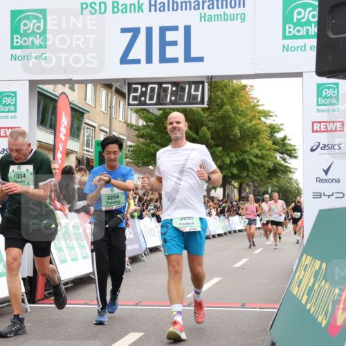 21.09.2025 - PSD Bank Halbmarathon Strokosch-Dieckow http://msf.ph/oto/8925327 21.09.2025 12:06:37 Ziel 1021, 1334, 2395, 2689, 2745, 2933, 2998, 3201, 3254, 3955 meine-sportfotos.de