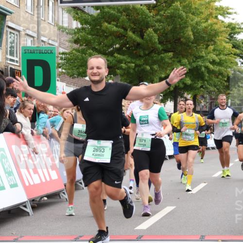 21.09.2025 - PSD Bank Halbmarathon Strokosch-Dieckow http://msf.ph/oto/8925571 21.09.2025 12:07:11 Ziel 1388, 1571, 1594, 2223, 2628, 2693, 2789, 2999, 3006, 3266, 3371, 3555, 3931 meine-sportfotos.de