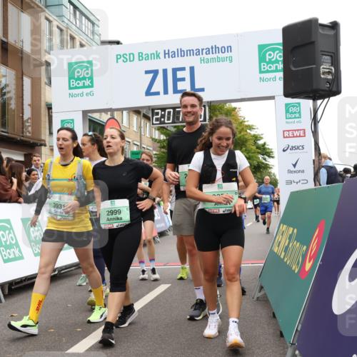 21.09.2025 - PSD Bank Halbmarathon Strokosch-Dieckow http://msf.ph/oto/8925619 21.09.2025 12:07:16 Ziel 1347, 1388, 1571, 1594, 2223, 2628, 2693, 2789, 2999, 3006, 3259, 3371, 3555, 3931 meine-sportfotos.de