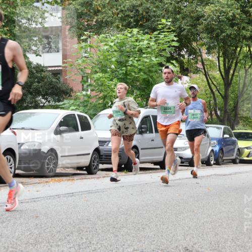 21.09.2025 - PSD Bank Halbmarathon Luisa Fischer http://msf.ph/oto/8926188 21.09.2025 11:27:57 Laufen 2132, 1216, 2226, 2017, 18 meine-sportfotos.de