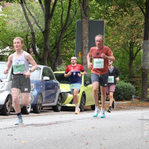 21.09.2025 - PSD Bank Halbmarathon Luisa Fischer http://msf.ph/oto/8926349 21.09.2025 11:28:46 Laufen 3418, 2037, 1955, 3917, 2084, 2956 meine-sportfotos.de