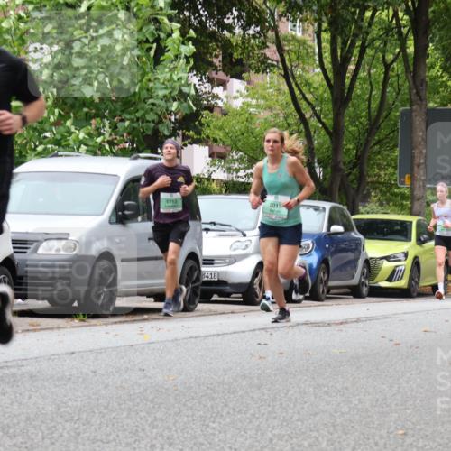 21.09.2025 - PSD Bank Halbmarathon Luisa Fischer http://msf.ph/oto/8926605 21.09.2025 11:30:01 Laufen 2442, 1712, 2015, 3418, 4161 meine-sportfotos.de