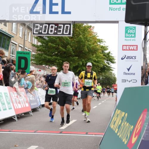 21.09.2025 - PSD Bank Halbmarathon Strokosch-Dieckow http://msf.ph/oto/8928334 21.09.2025 12:07:53 Ziel 2493, 2956, 3396, 3729, 3746, 3910, 3948, 3975 meine-sportfotos.de