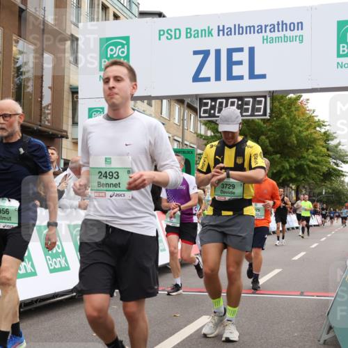 21.09.2025 - PSD Bank Halbmarathon Strokosch-Dieckow http://msf.ph/oto/8928373 21.09.2025 12:07:56 Ziel 2493, 2956, 3396, 3729, 3746, 3910, 3948, 3975 meine-sportfotos.de