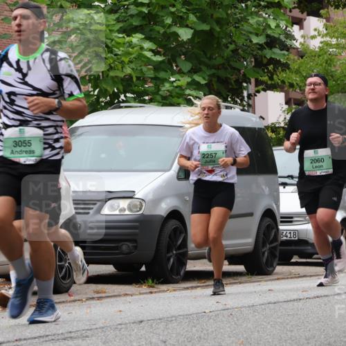 21.09.2025 - PSD Bank Halbmarathon Luisa Fischer http://msf.ph/oto/8928423 21.09.2025 11:39:09 Laufen 3055, 2257, 3418, 2060 meine-sportfotos.de