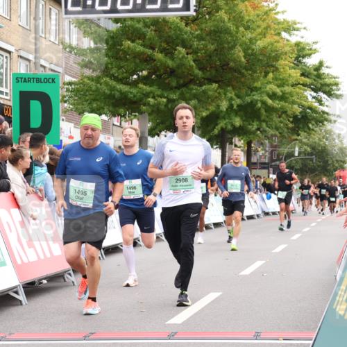 21.09.2025 - PSD Bank Halbmarathon Strokosch-Dieckow http://msf.ph/oto/8928531 21.09.2025 12:08:16 Ziel 1495, 1496, 2396, 2593, 2612, 2896, 2908, 2972, 3108, 3439 meine-sportfotos.de