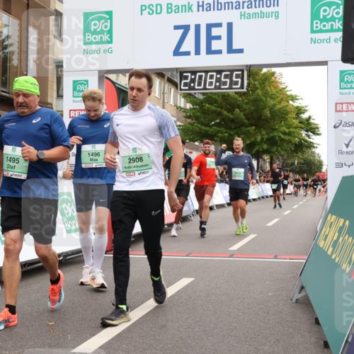 21.09.2025 - PSD Bank Halbmarathon Strokosch-Dieckow http://msf.ph/oto/8928566 21.09.2025 12:08:18 Ziel 1495, 1496, 2396, 2612, 2896, 2908, 3108, 3439 meine-sportfotos.de