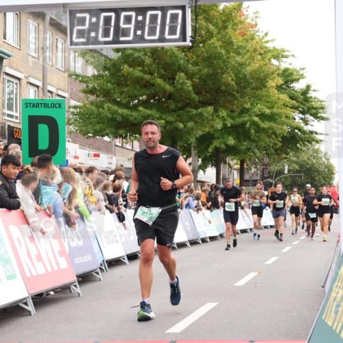 21.09.2025 - PSD Bank Halbmarathon Strokosch-Dieckow http://msf.ph/oto/8928598 21.09.2025 12:08:24 Ziel 1495, 1496, 2176, 2396, 2612, 2896, 2908 meine-sportfotos.de