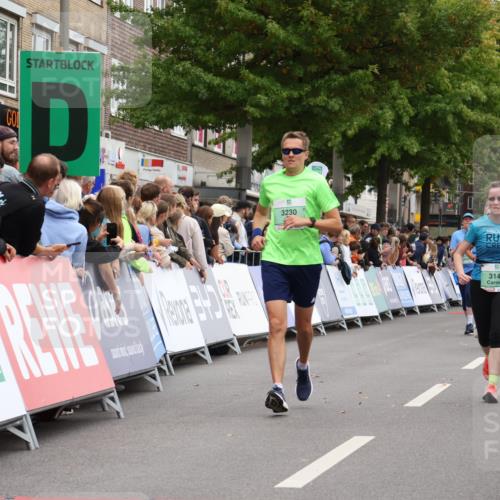 21.09.2025 - PSD Bank Halbmarathon Strokosch-Dieckow http://msf.ph/oto/8929047 21.09.2025 12:09:34 Ziel 3008, 3145, 3230, 3232 meine-sportfotos.de